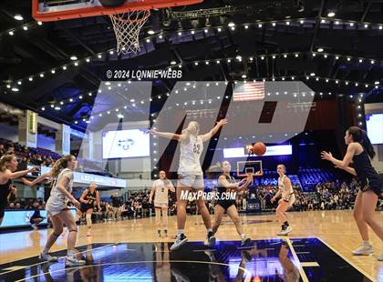 Thumbnail 2 in Pelham vs Albertus Magnus (NYSPHSAA Section 1 Class AA Semifinal) photogallery.