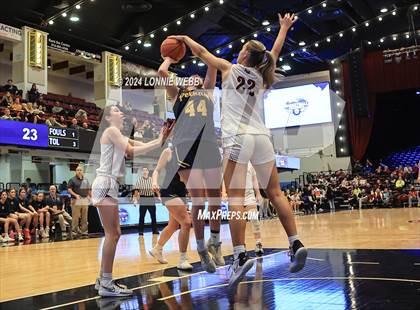 Thumbnail 3 in Pelham vs Albertus Magnus (NYSPHSAA Section 1 Class AA Semifinal) photogallery.