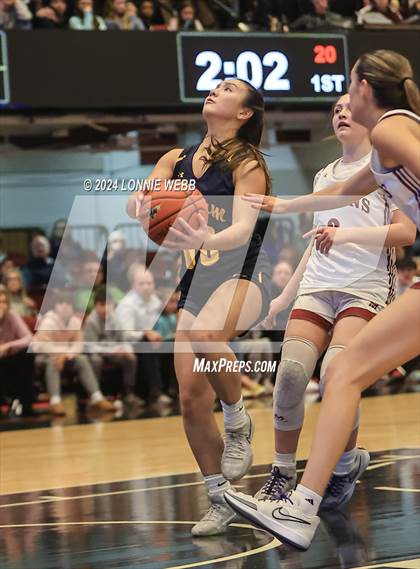 Thumbnail 3 in Pelham vs Albertus Magnus (NYSPHSAA Section 1 Class AA Semifinal) photogallery.