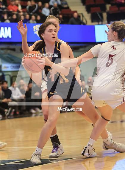 Thumbnail 2 in Pelham vs Albertus Magnus (NYSPHSAA Section 1 Class AA Semifinal) photogallery.
