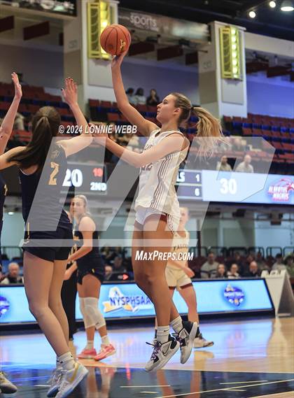 Thumbnail 3 in Pelham vs Albertus Magnus (NYSPHSAA Section 1 Class AA Semifinal) photogallery.