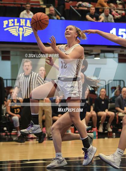 Thumbnail 1 in Pelham vs Albertus Magnus (NYSPHSAA Section 1 Class AA Semifinal) photogallery.