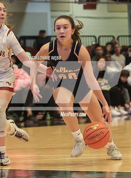 Thumbnail 1 in Pelham vs Albertus Magnus (NYSPHSAA Section 1 Class AA Semifinal) photogallery.