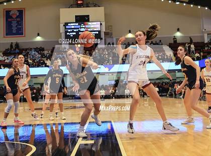Thumbnail 2 in Pelham vs Albertus Magnus (NYSPHSAA Section 1 Class AA Semifinal) photogallery.