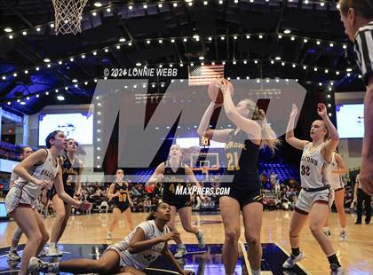 Thumbnail 3 in Pelham vs Albertus Magnus (NYSPHSAA Section 1 Class AA Semifinal) photogallery.
