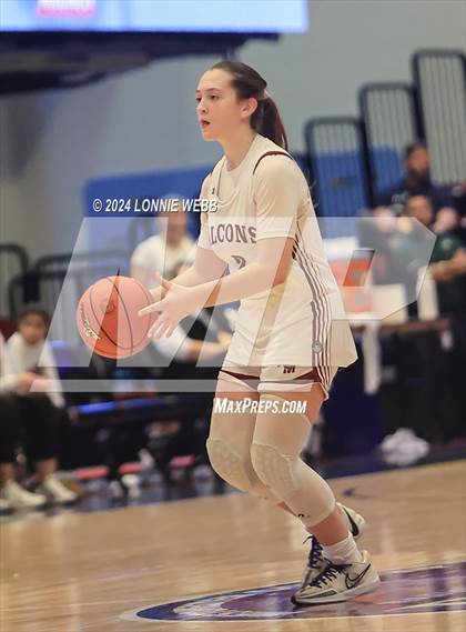 Thumbnail 1 in Pelham vs Albertus Magnus (NYSPHSAA Section 1 Class AA Semifinal) photogallery.