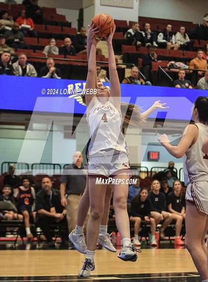Thumbnail 2 in Pelham vs Albertus Magnus (NYSPHSAA Section 1 Class AA Semifinal) photogallery.