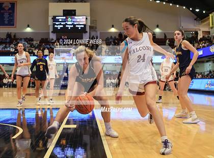 Thumbnail 3 in Pelham vs Albertus Magnus (NYSPHSAA Section 1 Class AA Semifinal) photogallery.