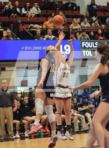 Thumbnail 3 in Pelham vs Albertus Magnus (NYSPHSAA Section 1 Class AA Semifinal) photogallery.