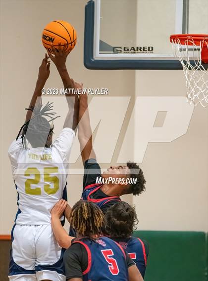 Thumbnail 2 in New Life Christian Academy vs. Freedom Christian Academy (Veterans Showcase) photogallery.