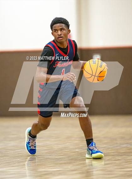 Thumbnail 2 in New Life Christian Academy vs. Freedom Christian Academy (Veterans Showcase) photogallery.