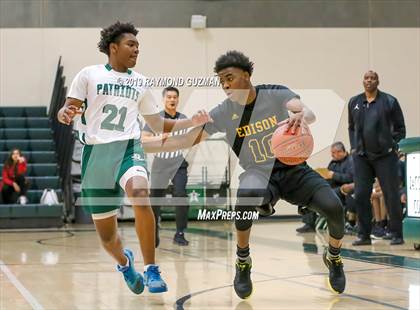 Thumbnail 2 in Edison vs. Hoover (Holiday Invitational Tournament)  photogallery.