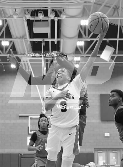 Thumbnail 2 in Washington vs Las Vegas (Tarkanian Classic) photogallery.