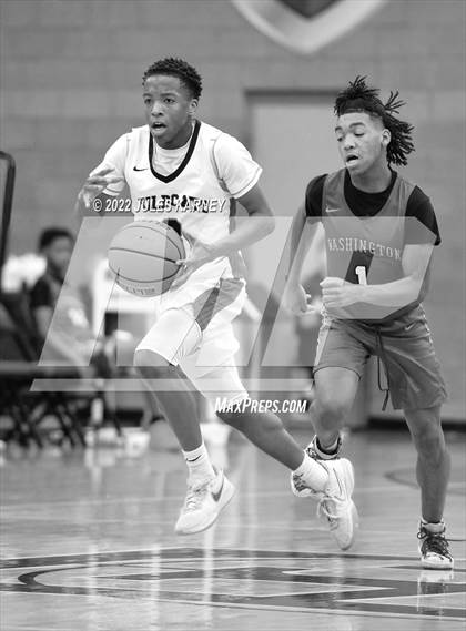 Thumbnail 1 in Washington vs Las Vegas (Tarkanian Classic) photogallery.