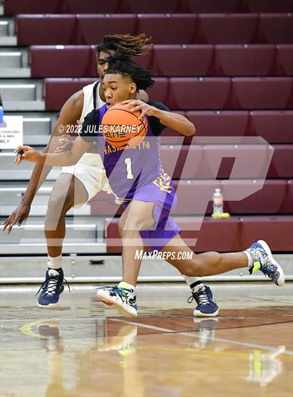 Thumbnail 3 in Washington vs Las Vegas (Tarkanian Classic) photogallery.