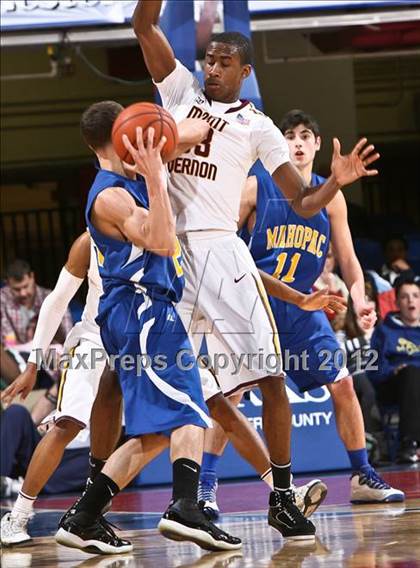 Thumbnail 3 in Mahopac vs Mt. Vernon (Section 1 Class AA Final) photogallery.