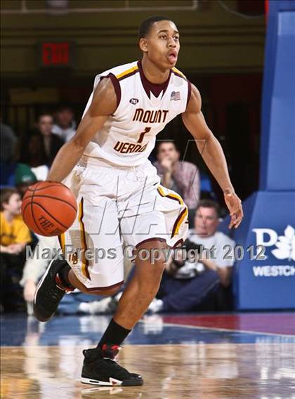 Thumbnail 2 in Mahopac vs Mt. Vernon (Section 1 Class AA Final) photogallery.