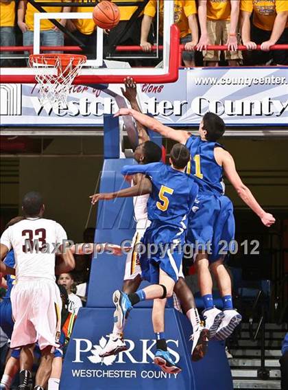 Thumbnail 3 in Mahopac vs Mt. Vernon (Section 1 Class AA Final) photogallery.