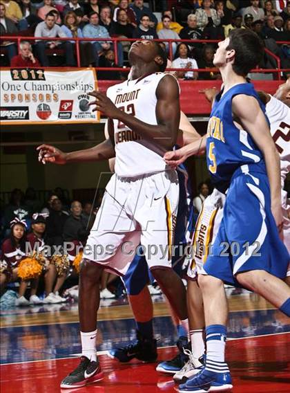 Thumbnail 2 in Mahopac vs Mt. Vernon (Section 1 Class AA Final) photogallery.