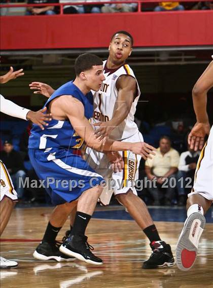 Thumbnail 3 in Mahopac vs Mt. Vernon (Section 1 Class AA Final) photogallery.