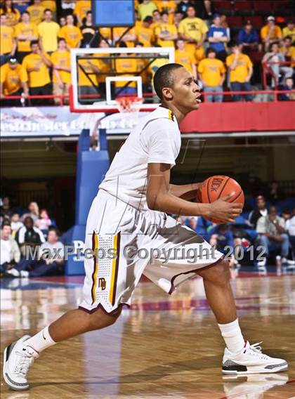 Thumbnail 3 in Mahopac vs Mt. Vernon (Section 1 Class AA Final) photogallery.