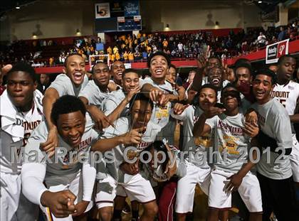 Thumbnail 2 in Mahopac vs Mt. Vernon (Section 1 Class AA Final) photogallery.