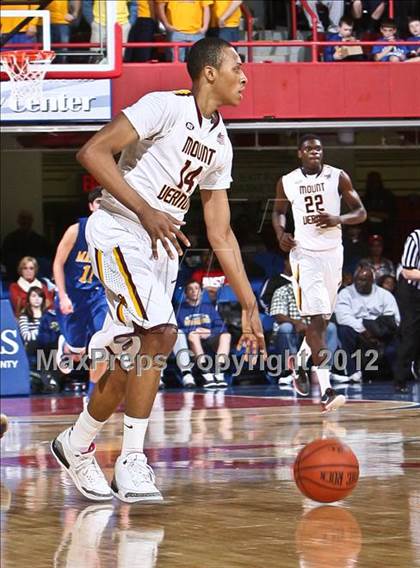 Thumbnail 1 in Mahopac vs Mt. Vernon (Section 1 Class AA Final) photogallery.