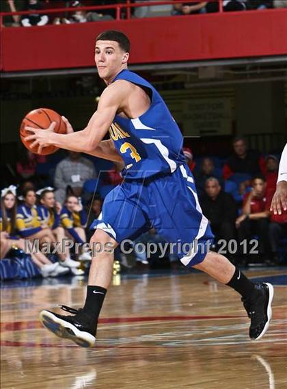 Thumbnail 3 in Mahopac vs Mt. Vernon (Section 1 Class AA Final) photogallery.