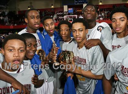 Thumbnail 3 in Mahopac vs Mt. Vernon (Section 1 Class AA Final) photogallery.