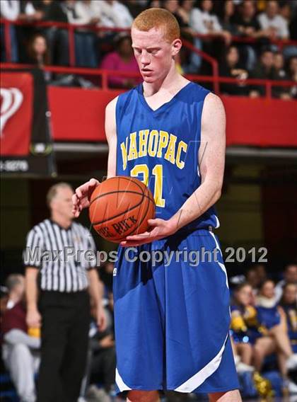 Thumbnail 1 in Mahopac vs Mt. Vernon (Section 1 Class AA Final) photogallery.