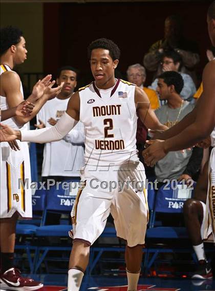 Thumbnail 3 in Mahopac vs Mt. Vernon (Section 1 Class AA Final) photogallery.
