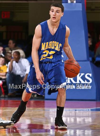 Thumbnail 2 in Mahopac vs Mt. Vernon (Section 1 Class AA Final) photogallery.