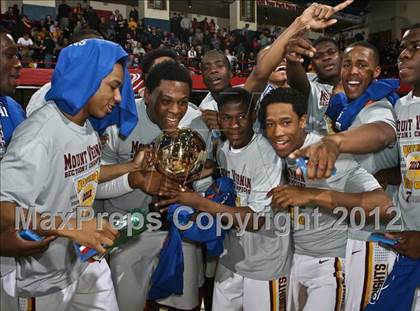Thumbnail 3 in Mahopac vs Mt. Vernon (Section 1 Class AA Final) photogallery.