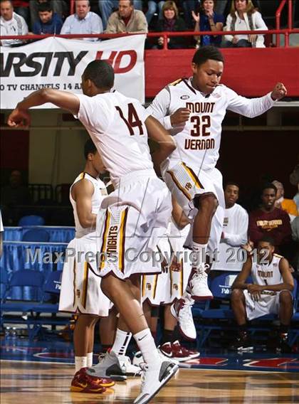 Thumbnail 2 in Mahopac vs Mt. Vernon (Section 1 Class AA Final) photogallery.