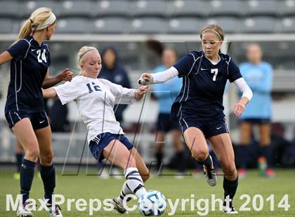 Thumbnail 2 in Columbine vs. Ralston Valley (CHSAA 5A Final) photogallery.