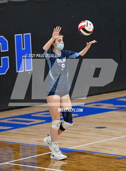 Thumbnail 2 in Arapahoe @ Valor Christian (CHSAA 5A Region 5) photogallery.