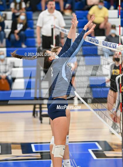 Thumbnail 3 in Arapahoe @ Valor Christian (CHSAA 5A Region 5) photogallery.