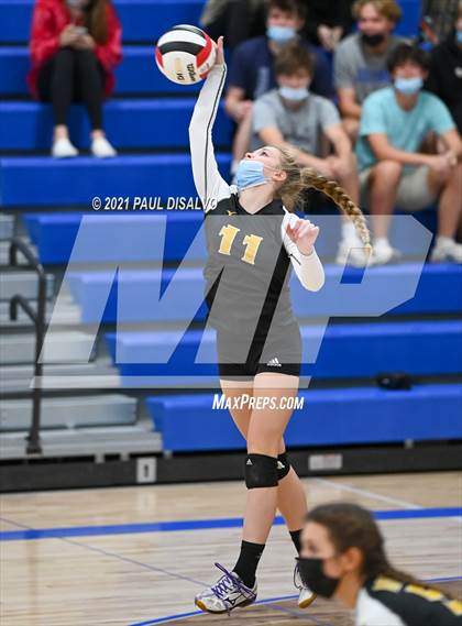 Thumbnail 1 in Arapahoe @ Valor Christian (CHSAA 5A Region 5) photogallery.