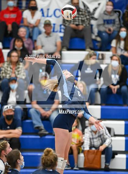 Thumbnail 3 in Arapahoe @ Valor Christian (CHSAA 5A Region 5) photogallery.