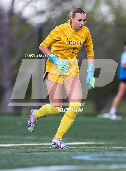Thumbnail 2 in Broomfield @ Rock Canyon (CHSAA 5A Second Round) photogallery.