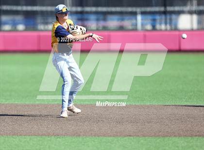 Thumbnail 1 in Oak Ridge @ Cardinal Newman photogallery.