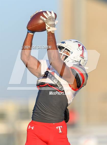 Thumbnail 3 in Brennan vs Taft photogallery.