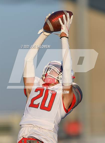Thumbnail 2 in Brennan vs Taft photogallery.
