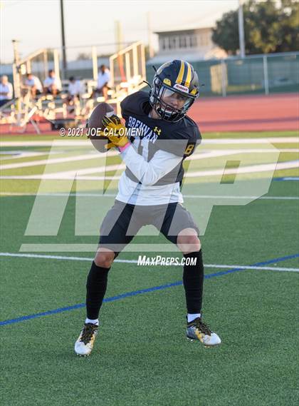 Thumbnail 1 in Brennan vs Taft photogallery.