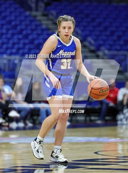 Thumbnail 2 in Huckabay vs. Nazareth (UIL 1A Basketball State Final) photogallery.