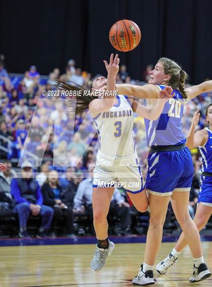 Thumbnail 2 in Huckabay vs. Nazareth (UIL 1A Basketball State Final) photogallery.