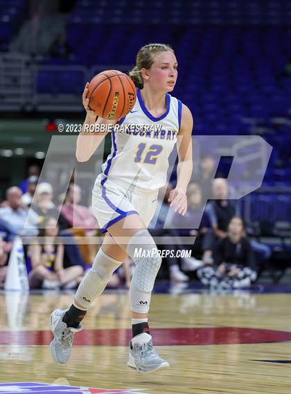 Thumbnail 3 in Huckabay vs. Nazareth (UIL 1A Basketball State Final) photogallery.