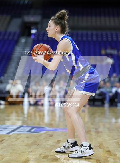 Thumbnail 3 in Huckabay vs. Nazareth (UIL 1A Basketball State Final) photogallery.