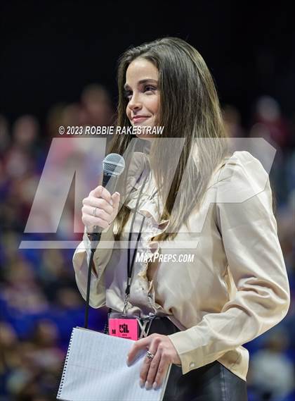 Thumbnail 3 in Huckabay vs. Nazareth (UIL 1A Basketball State Final) photogallery.