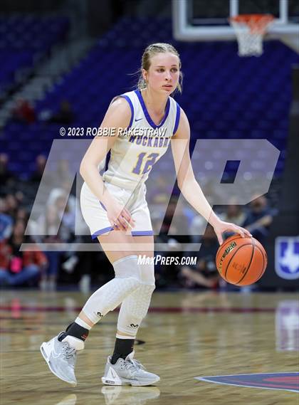 Thumbnail 2 in Huckabay vs. Nazareth (UIL 1A Basketball State Final) photogallery.